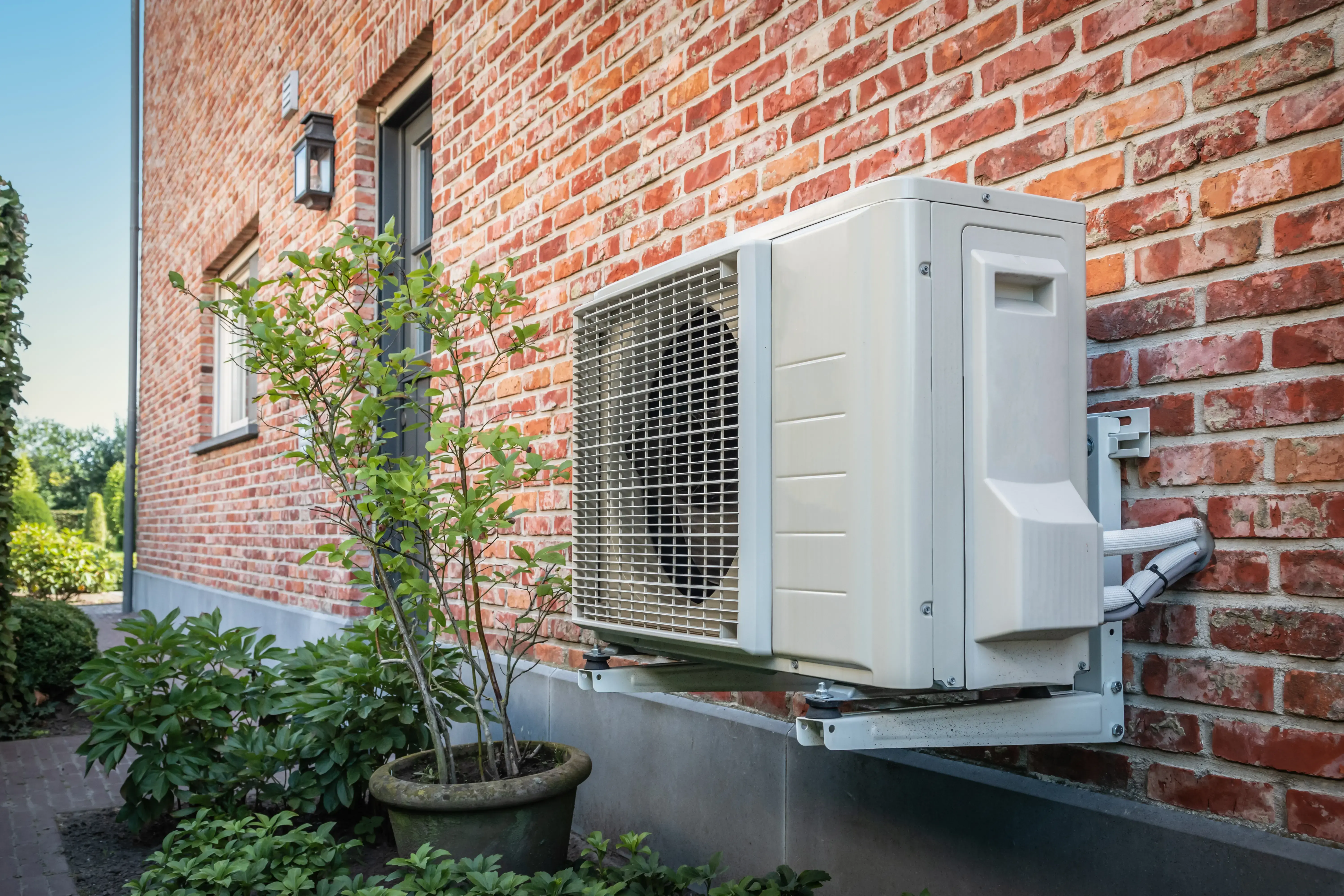 Air to air heat pump for cooling or heating the home.